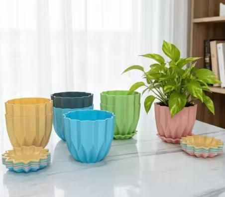 Cammy Plastic Star Flowerpots with Tray Multicolor Set of 5 Piece